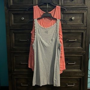 Lot of 2 tank tops Liz Claiborne and Old Navy Size:XL